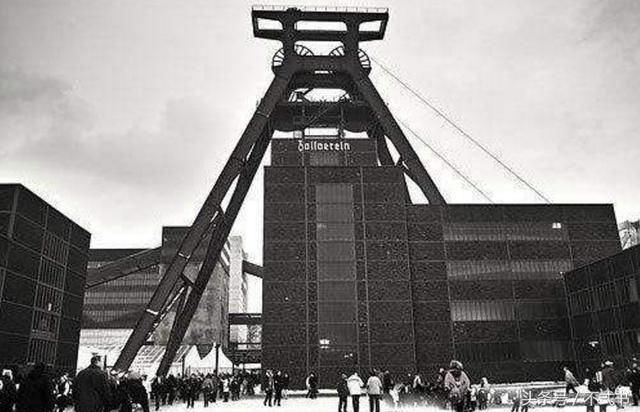 二战法国为何会投降的这么快:衰落的军事与一