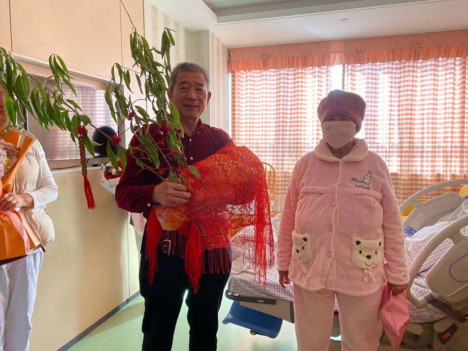  [超生]“67岁老妇生女”续：孩子已落户 老夫妻或因超生被罚