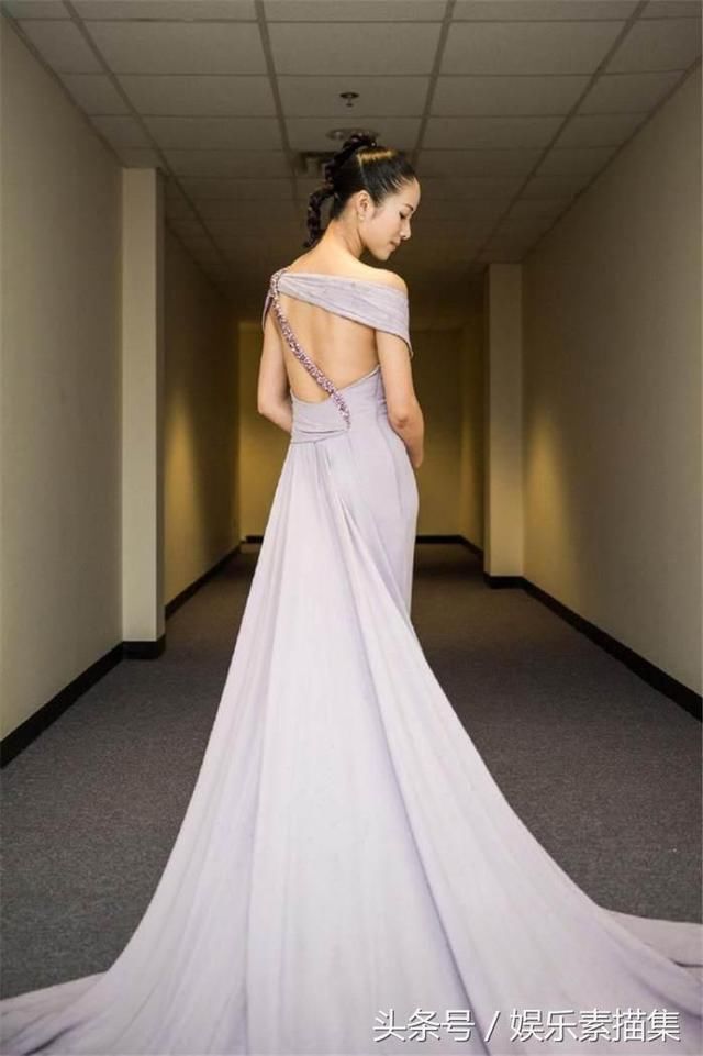 江一燕豁出去了，穿衣越来越大胆，网友：这腰很让人受不了