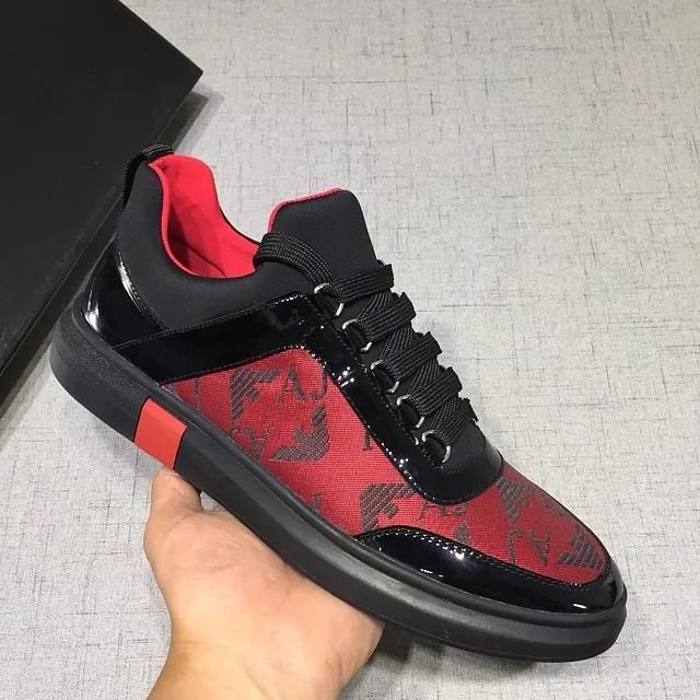 阿玛尼，芬迪休闲鞋，集时尚个性于一体，体现一种潮流灵魂所在