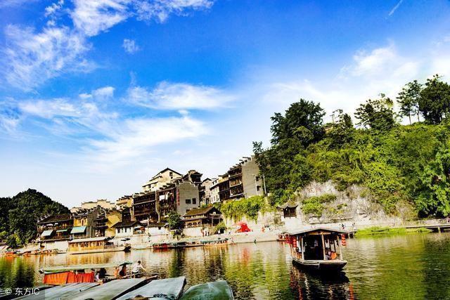 中国南方最出名的两座旅游城市,物价低廉,景美免费,去过都说值