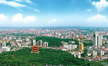 湖南一城市，地理位置优越且喜迎新机场，未来发展更上一层楼