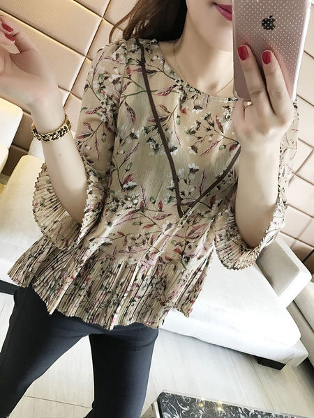 若你身高低于160，秋后少穿长裙，试试娃娃衫，洋气减龄又遮肉