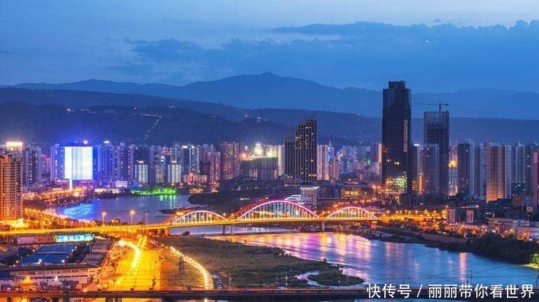  「车站」中国最“迷”火车站，名字错60多年未改，网友：小学生