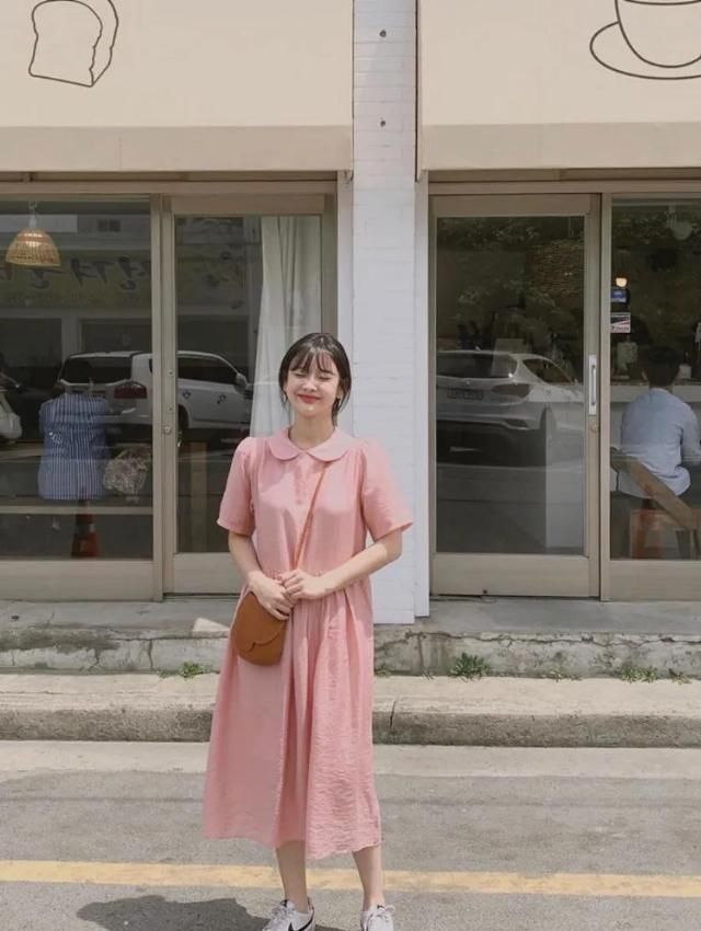  外套搭配@比“ 渣女裙 ”更经典的连衣裙，我给你们挑了30条