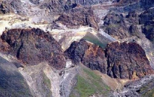 长白山到底有什么秘密，日本每年都对长白山进行勘测？这才是真实