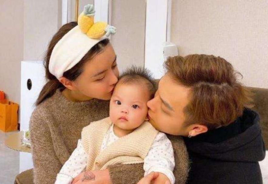 【男友】韩安冉再官宣,新男友出镜,颜值和气质都不输前夫哥小猪