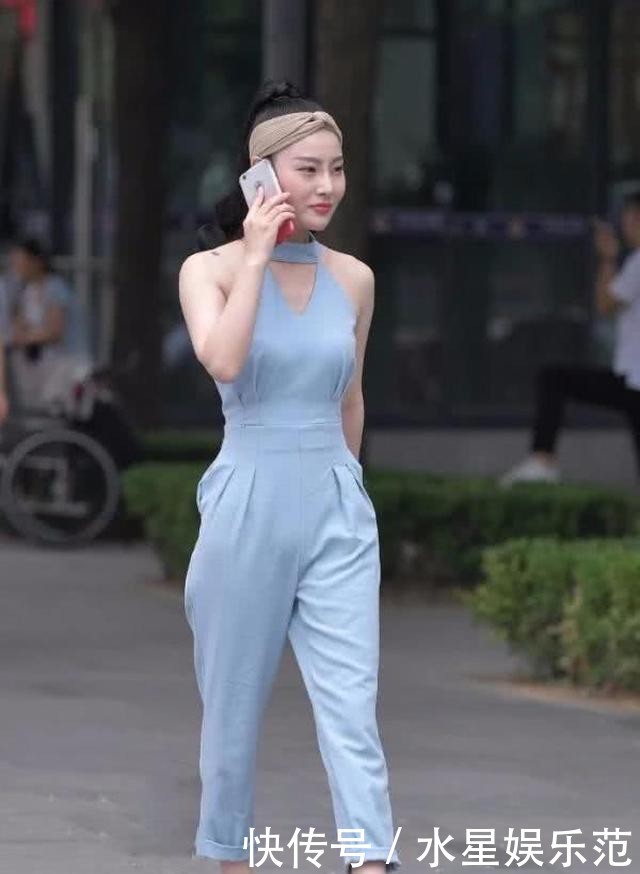 『显现出来』穿着轻松自如还十分有范,让你的美在不经意间显现出来