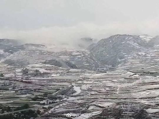  『高温』四季同屏！北方风沙南方对流，甘肃飘雪海南高温