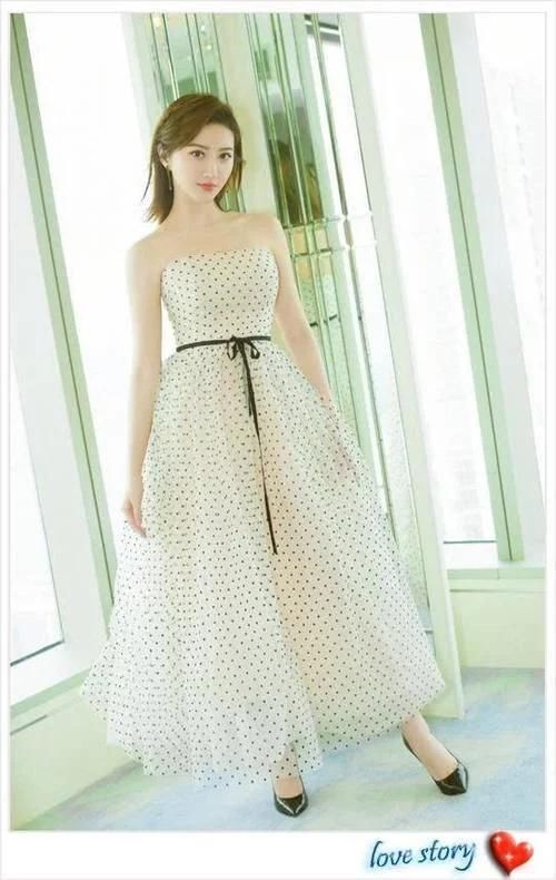 景甜终于开窍了！这一身又欲又美！网友：张继科坐不住了！