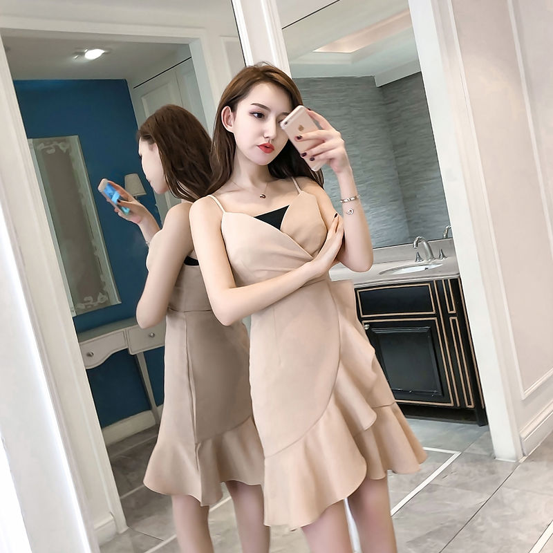 女人穿裙子要跷二郎腿才好看,里面大有讲究,看完你就明白