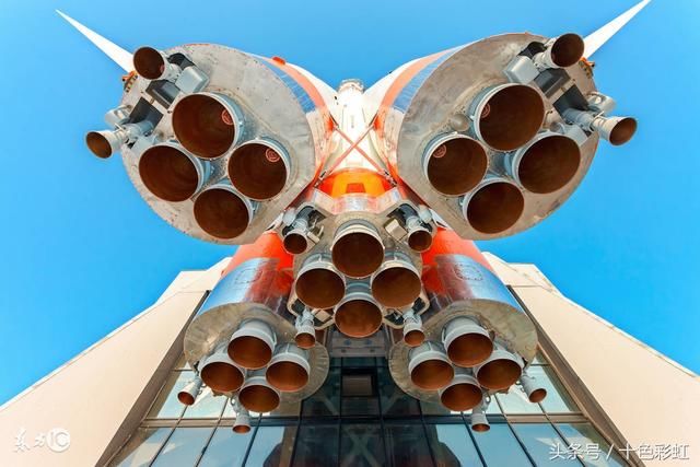 世界最强大火箭2月升空 将送特斯拉电动跑车进