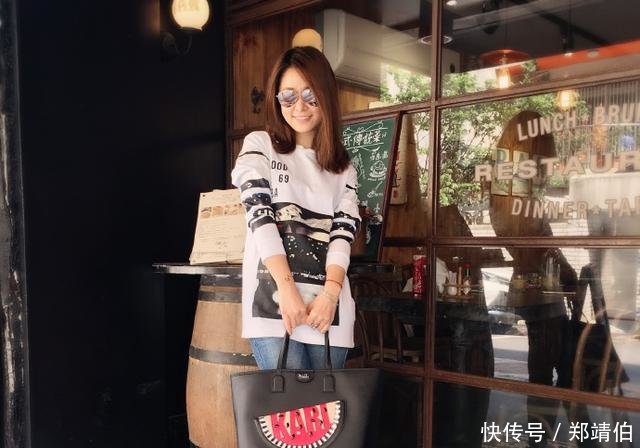 42岁林心如和40岁刘涛同框，相差2岁，气质差距真大