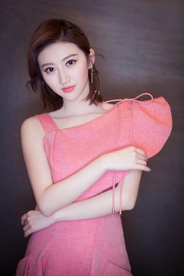 “景甜白”到底有多白?明星洗白的套路到底有多深?!