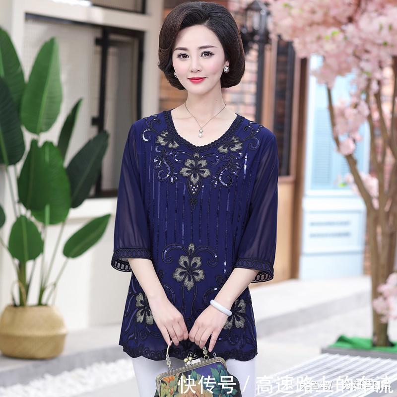 『试试』三伏天不一定穿裙子,试试这6件新款女装,56岁妈妈也能美翻天