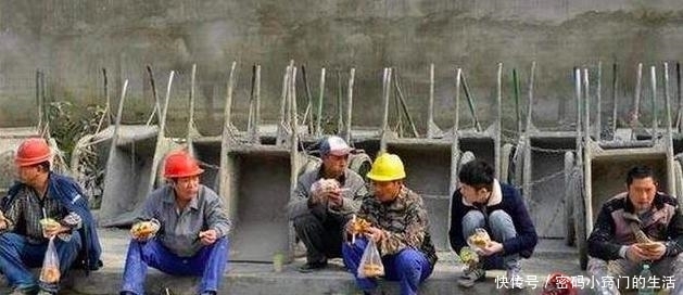  [秋收]一些地方在中秋节前出现了“用工荒”，一天几百没人做，