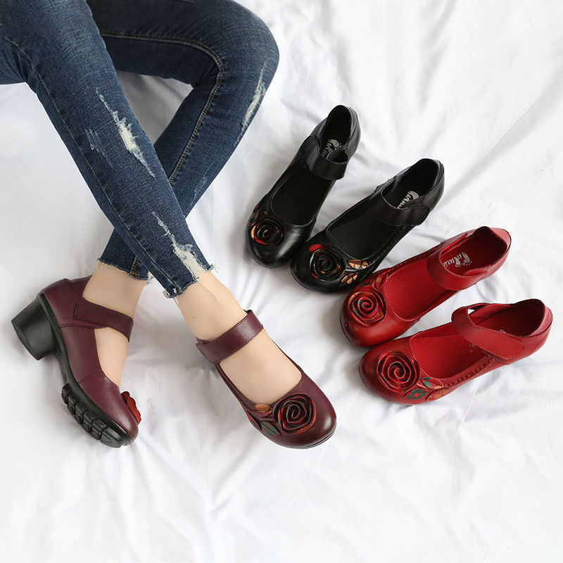 奔四奔五的女人，少穿高跟鞋，多穿这样的时髦鞋，穿着舒适不闷脚