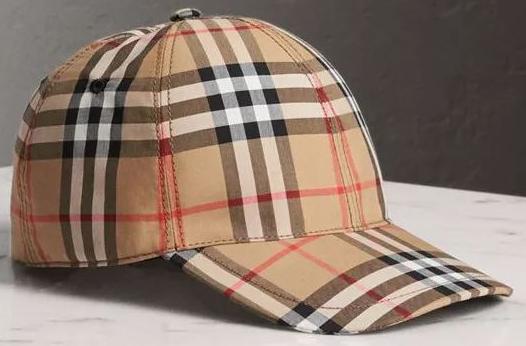 窦靖童周迅忘年交同框,同款搪瓷杯要不要来一只?