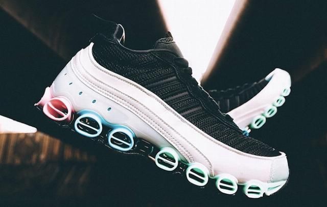 『adidas』科幻造型 + 清新多彩装扮!adidas 经典科技跑鞋本月回归!