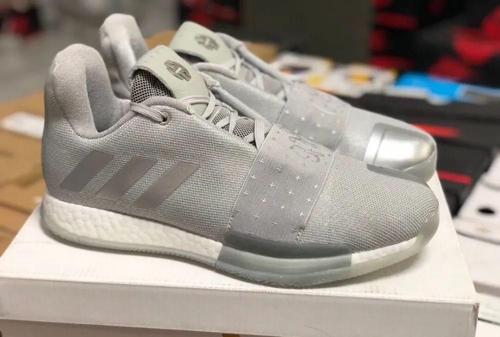  「堪称」哈登4堪称小椰子，那么3代还会真香吗？阿迪Harden 3银灰开箱测评！