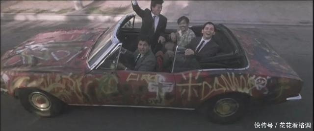『这部』1989年，李连杰接拍这部功夫片，拍完却被嘉禾雪藏了3年才准上映
