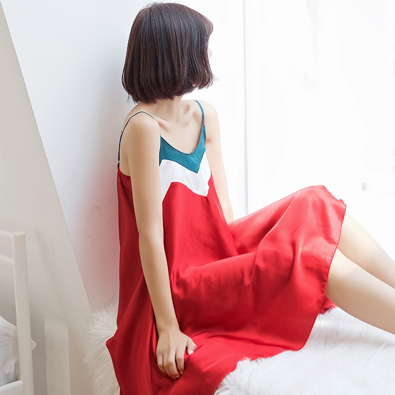 女人不过40岁，别穿“灰漆漆”睡衣，多穿朦胧睡衣，美到不真实