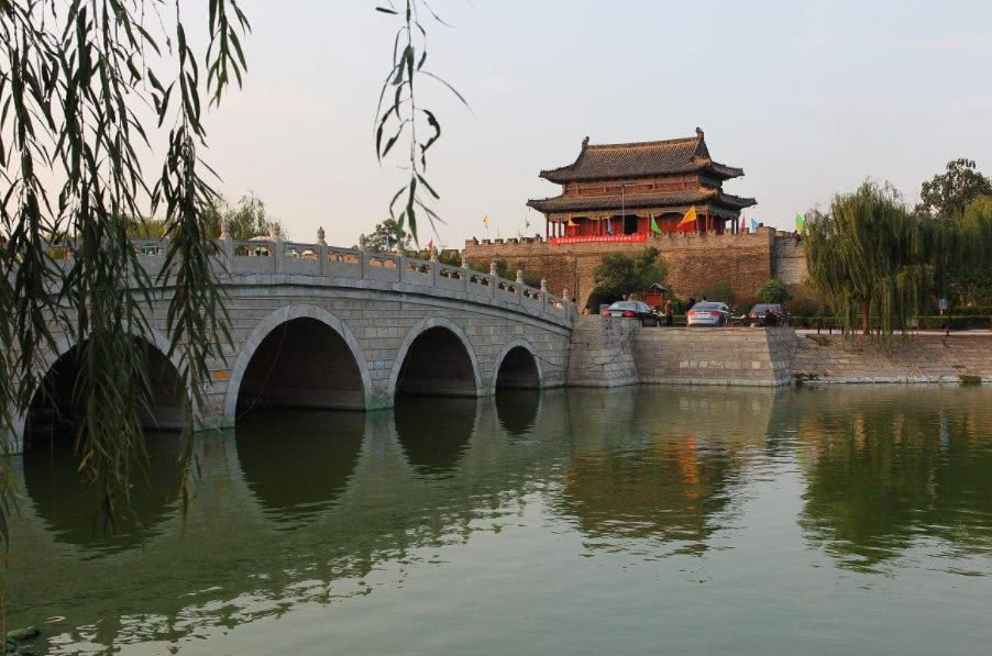 中国“漂”在水上古城,已有千年历史,差点成为“第9大古都”