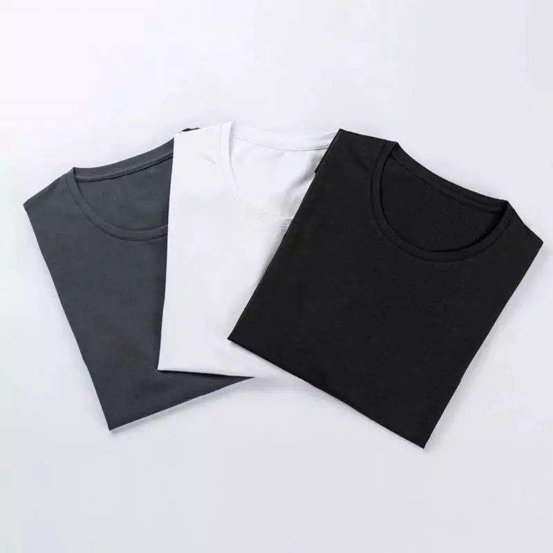 简单到极致的魔力!穿上就脱不下来的白T恤。