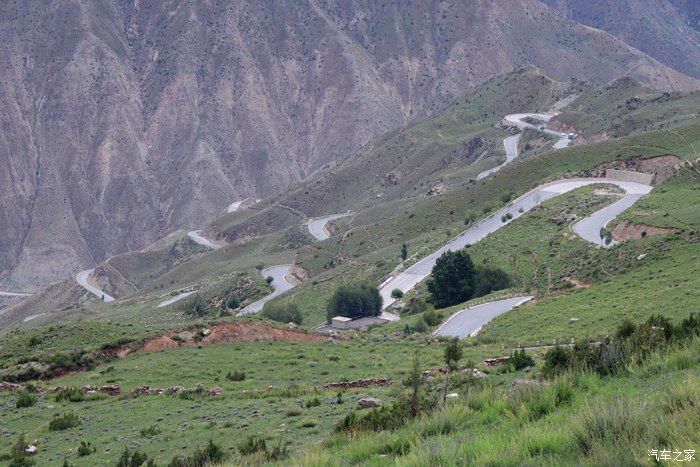 比亚迪唐新能源自驾川藏线抵达怒江72拐，何止72拐！