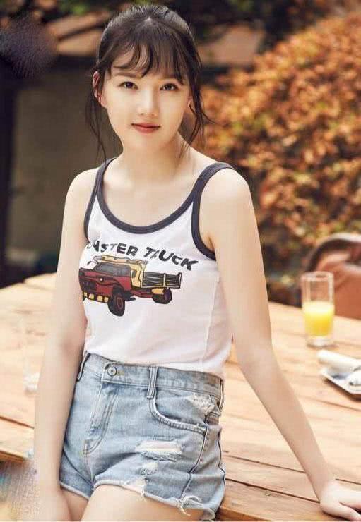 紧身裤也不失美丽，老公看了一眼，尽显女人傲人身姿