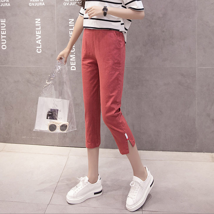 外出游玩穿裙子不方便!试试这样的小衫+棉麻裤,清凉透气超嫩美