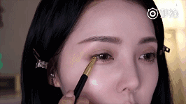 郑爽素颜真的那么美?教你1秒识破女星心机素颜妆!