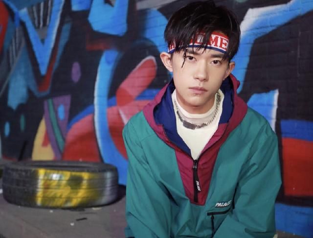 周冬雨迪丽热巴都在戴的发带，你get到同款没?