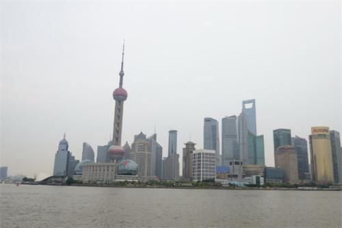 它是“第一大”直辖市，面积相当于上海的13倍，是一个“网红城市