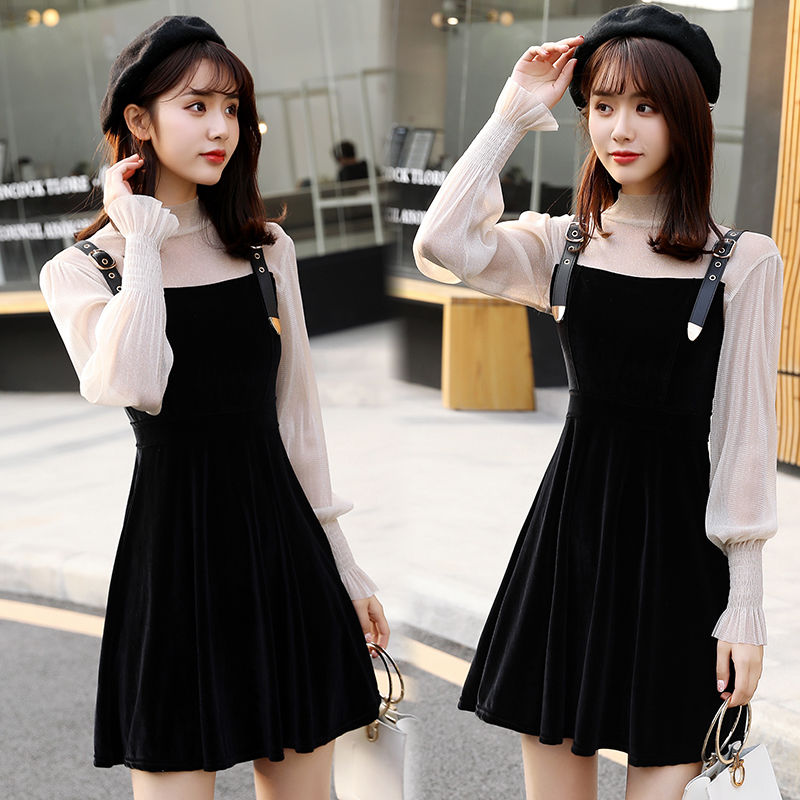 立秋，令你怦然心动的连衣裙+裸鞋靴子，高贵优雅，美得不可一世