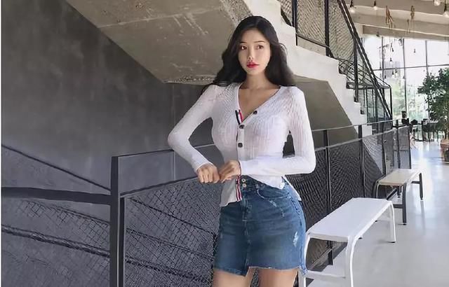 牛仔裙，开启你活力美少女的青春模式