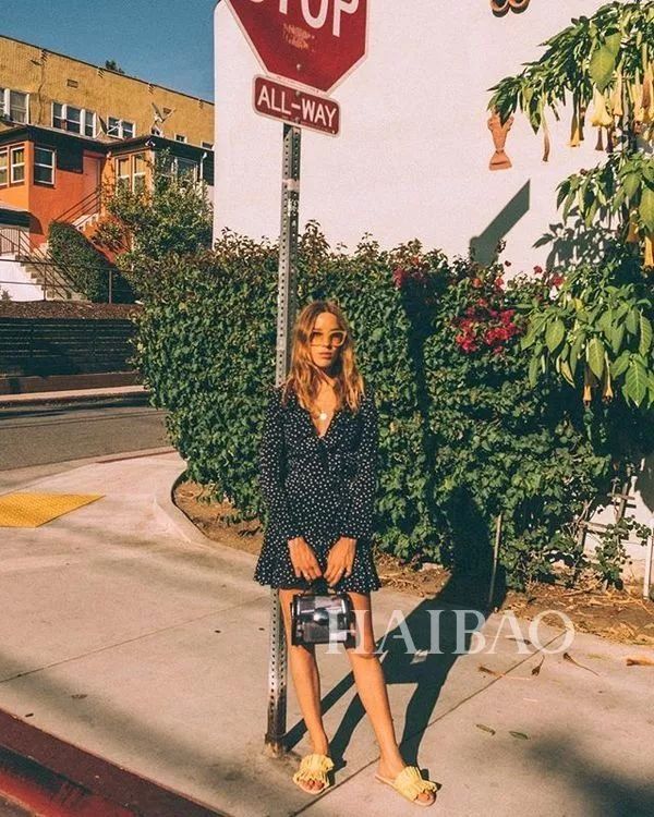 奇怪| 满脸雀斑的她从不磨皮，但是拍出来却比蛇精脸还好看