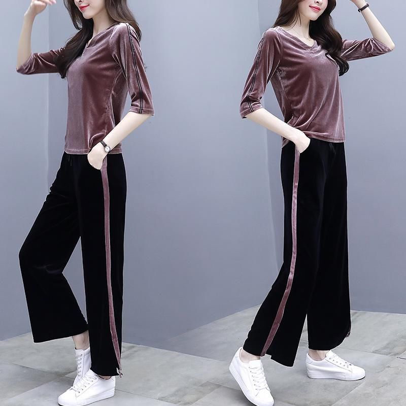 9月出游，不一定穿裙子，70后老婆穿这，洋气套装，比风景还美