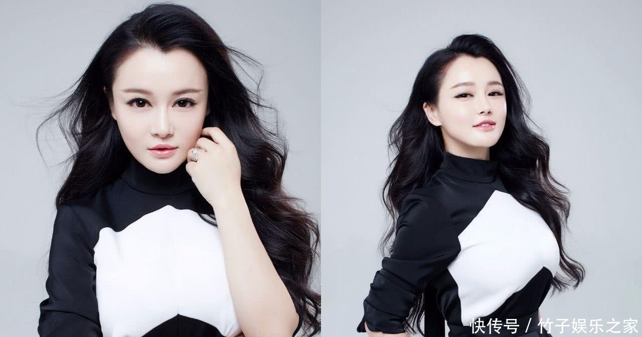 冉莹颖穿V领连体短裤, 用手捂住领口防走光, 网友: 敢穿不敢露?