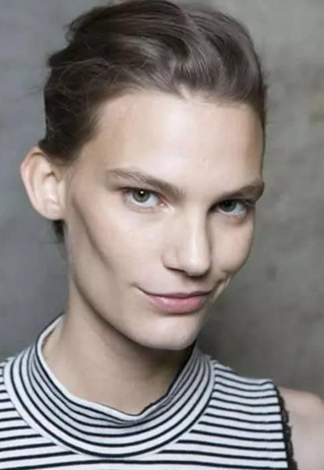 你以为黑眼圈都是睡眠不足惹的祸，万万没想到却是被它给害的！