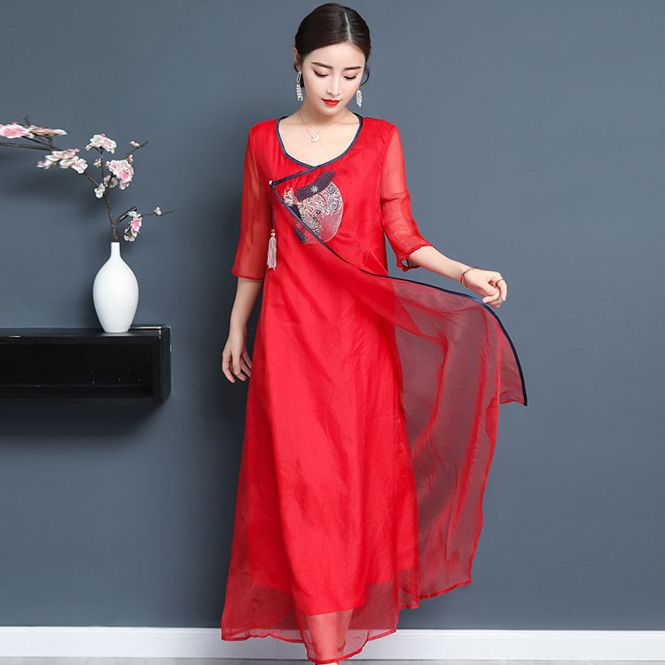 身材丰满的女人这样穿才好看!学下面这样穿，凸显傲人身材