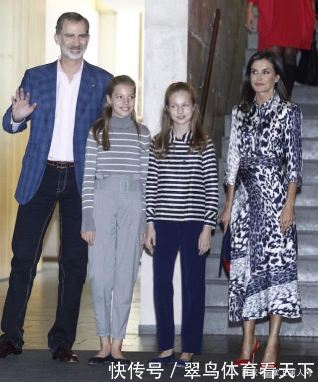 西班牙小公主闪耀会场,妹妹长腿抢镜比姐姐时