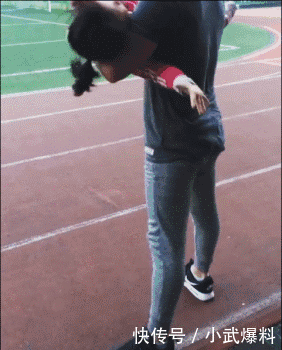 40岁辣妈身材完爆18岁少女,翘臀马甲线诠释健身女人有多美!