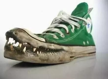 活500年也没见过这样的鞋！您敢穿出去吗？