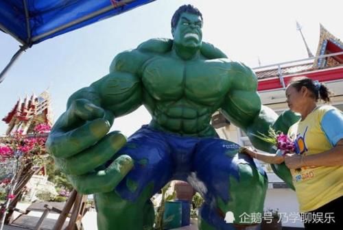 世界上最“奇葩”的寺庙：不拜佛不供神，供奉超人路飞绿巨人？