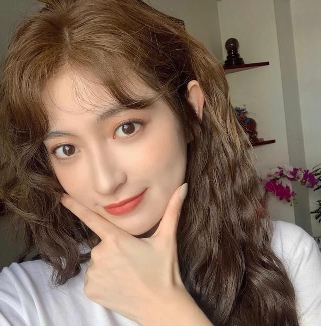  「美女」可盐可甜的“高级发色”，极其挑人！能驾驭的都是美女