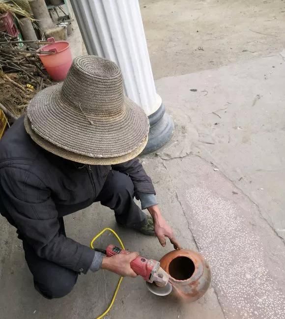  #老桩#农村“穷养”多肉,一养一个大老桩,群生养爆盆