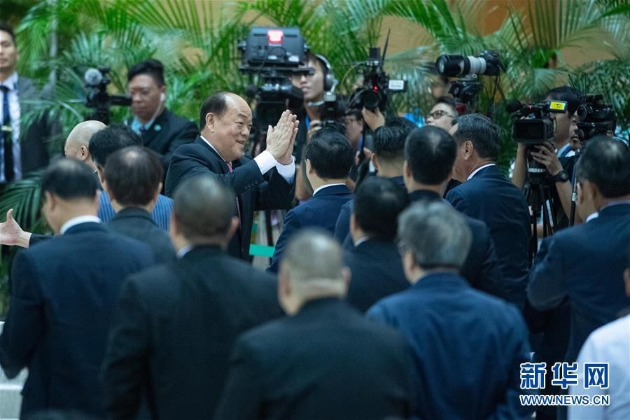  「人选」贺一诚当选澳门特别行政区第五任行政长官人选
