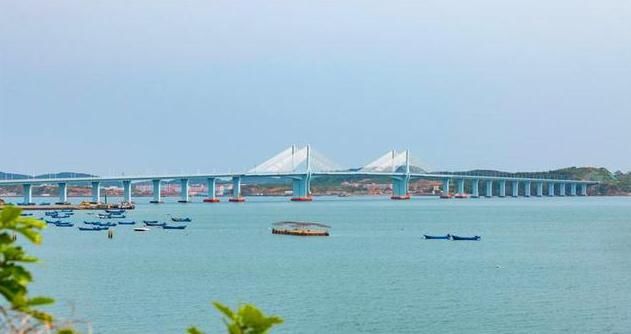 中国“最特殊”的县城,当地人出门靠飞机,机票却比坐出租便宜