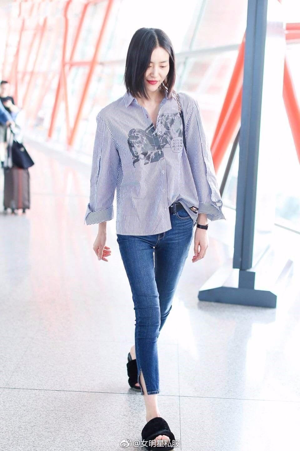蔡依林刘雯都穿衬衫加牛仔裤，腿却不分上下!网友:扎裤子真有用